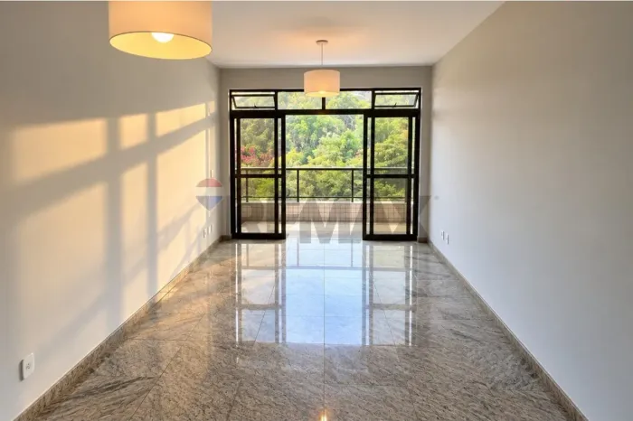 Apartamento de 142 m² com 3 quartos, 2 suítes, varanda com vista e área de lazer e vaga li
