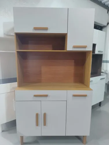 ARMÁRIO DE COZINHA.