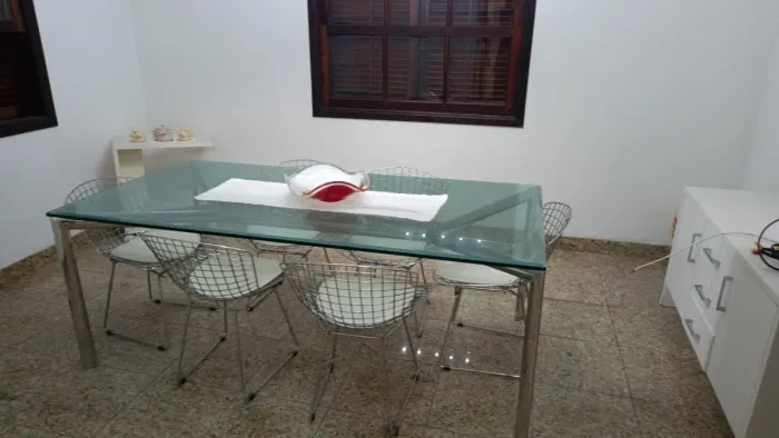 VENDO MESA DE VIDRO COM CADEIRAS