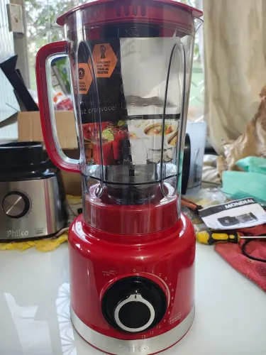 Liquidificador Philco Rubro Negro edição especial.