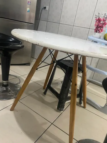 Mesa redonda torre Eiffel 