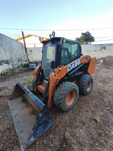MIMI PÁ CARREGADEIRA CASE