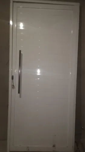 VENDO PORTA BRANCA