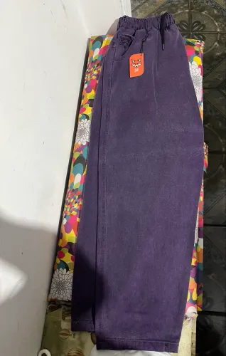 calça tá na base roxa