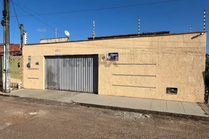 CASA À VENDA  NOVA ESPERANÇA