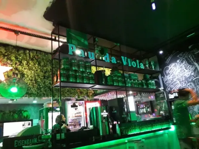 bar e restaurante em Balneario Camboriu contrata garçons
