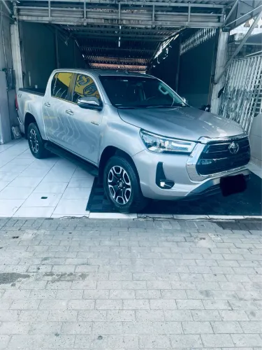 Toyota Hilux CD SRX 4X4 2.8 TDI 16V Diesel Aut. 2023
