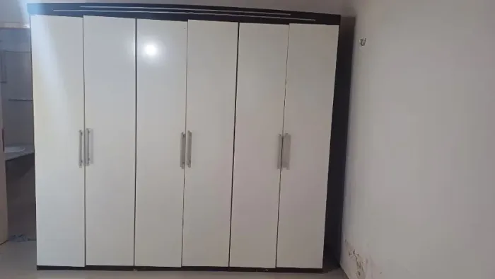 Guarda-roupa grande - 6 portas