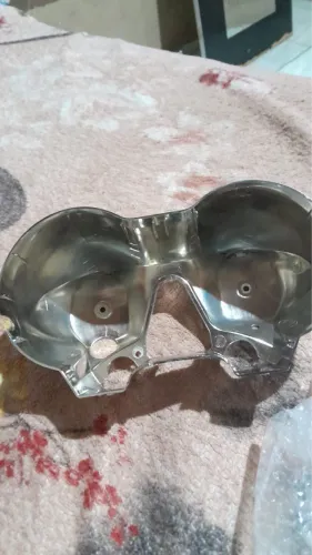 Vendo carcaça do painel de moto cromado da titan 150