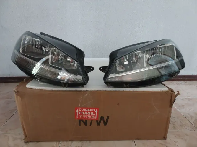 Par Faróis Originais Vw Golf Mk7.5 1.0/1.4 Tsi 2018/19/20