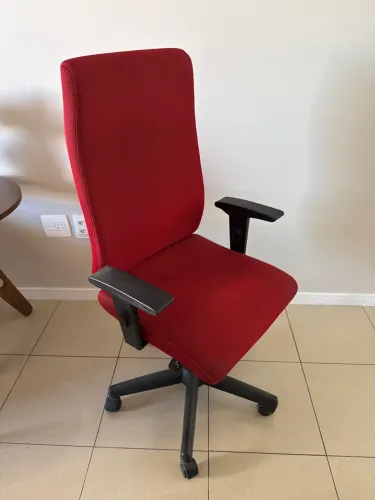 Cadeira executiva encosto alto