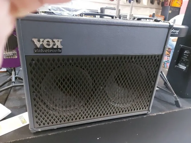Amplificador pré Valvulado VOX VALVETRONIX AD100VT-XL