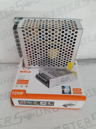 Fonte chaveada. 12volts. 10.0 amperes. Nova.