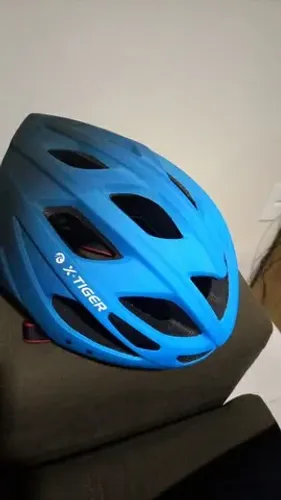 Capacete com Sinalizador Recarregável X-Tiger