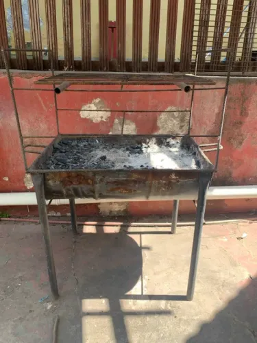 Churrasqueira de ferro