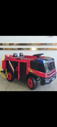 CAMINHÃO BOMBEIROS 12V CARRINHO ELÉTRICO INFANTIL COM CONTROLE REMOTO E BLUETOOTH 