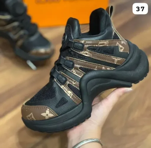 Tênis Louis vuitton