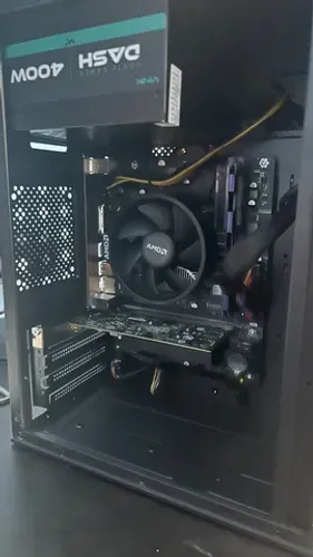 Pc gamer com lateral de vidro Ryzen 34100 gt1030 16g ram