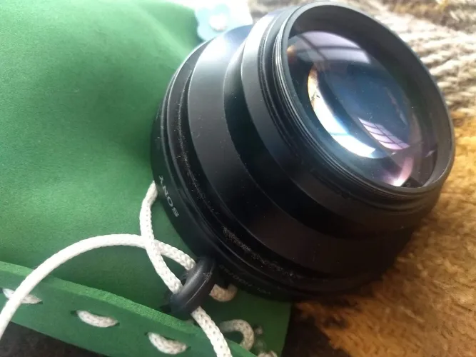 Lente Sony grande angular 