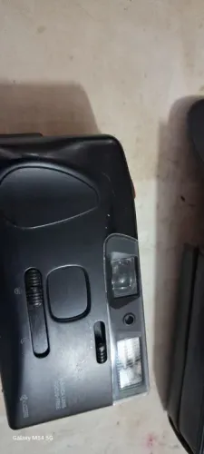 Câmera compacta Yashica Lens Focus Free