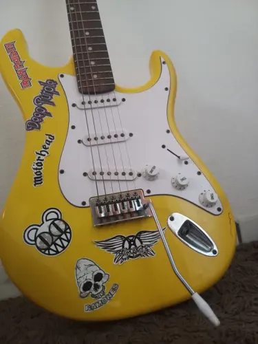 Stratocaster Memphis by Tagima Mg22