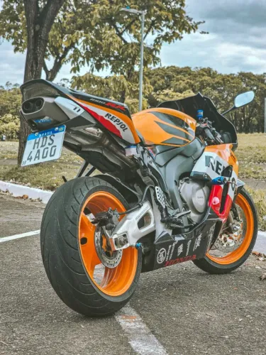 Honda CBR1000RR-R Fireblade, spunta un'ipotesi modello 2024 - News