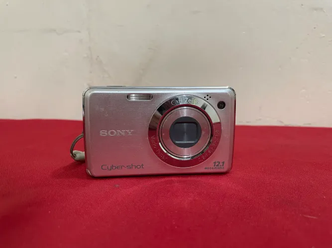 Câmera Digital Cyber Shot Sony DSC-W210 12.1 Megapixels 