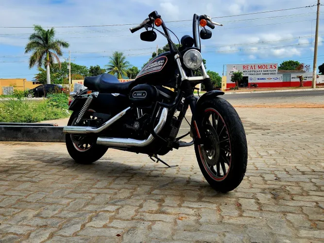 Harley Davidson sportster 883R