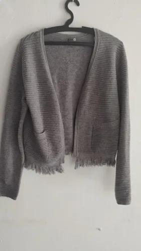 Cardigan Tricot Cinza com Franjas