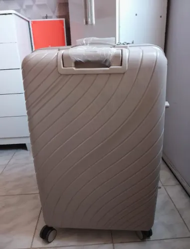 Vendo mala para até 36 kg expansível nova 75x50x30