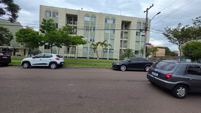 Apartamento 71. 00m2 C/Garagem/ Portão/ Novo Mundo.