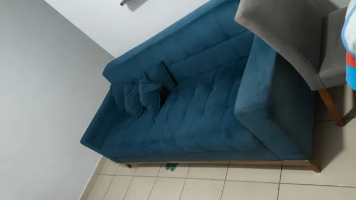 Sofá Azul Confortável e Moderno