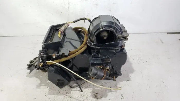 Caixa ar quente ventilação VW Gol Saveiro Parati quadrado 88 a 94 com painel satélite