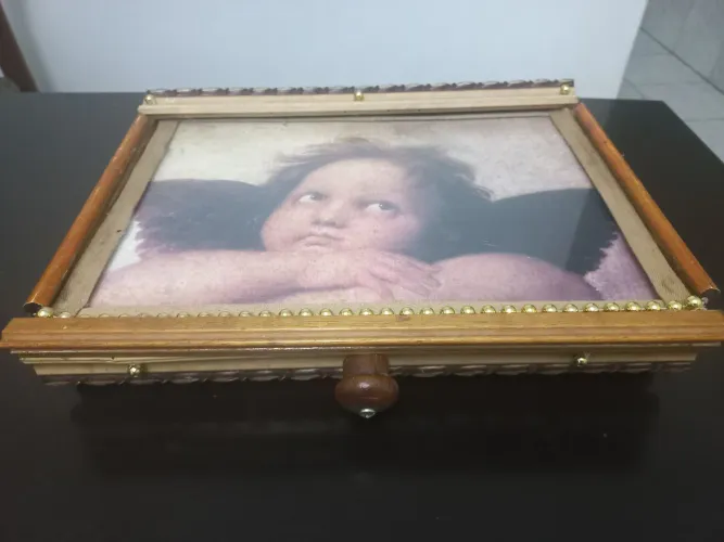 Caixinha madeira anjo 25x35