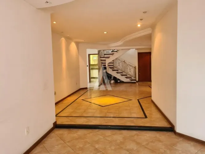 Cobertura com 3 suíte(s) mais 1 quarto(s) à venda no bairro CENTRO em JOINVILLE, por R$1.9