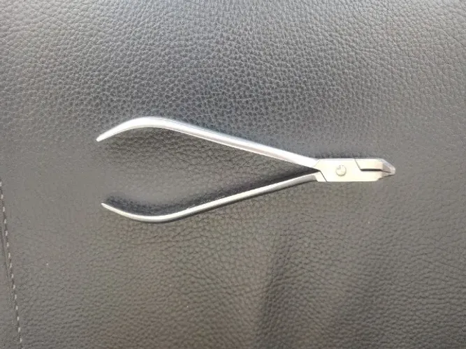 Alicate de corte distal