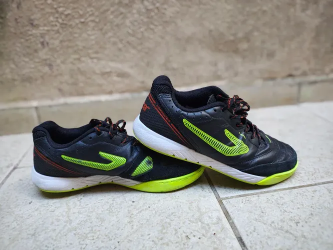 Tênis Topper Dominator Futsal - Conforto e Performance!!