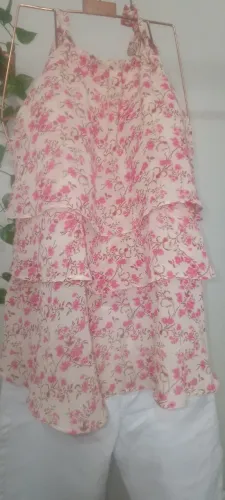 Bata Floral Ruffle Feminino - Elegância e Conforto