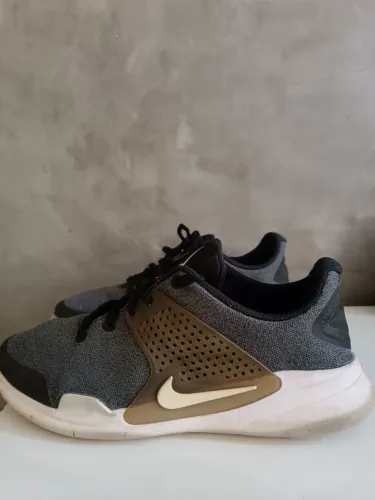 Tênis  Nike Arrowz 