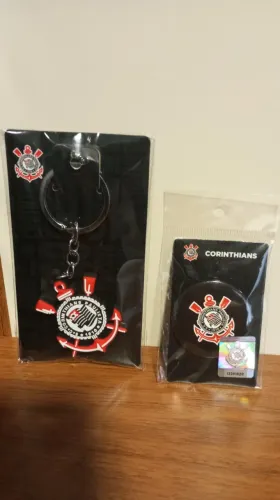 Kit chaveiro e broche Corinthians 
