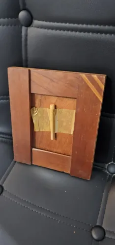 Porta retrato de madeira