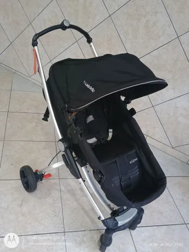 Carrinho de Bebê Kiddo Eclipse - Dobrável e Leve