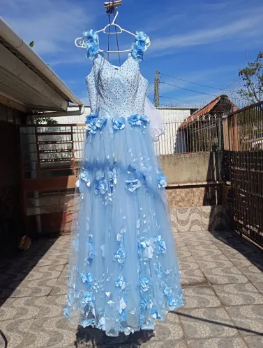 ? vestido de 15 azul princesa ?