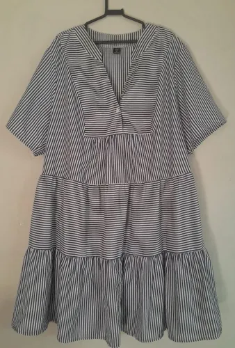 Plus size Vestido listrado azul e branco 3XL