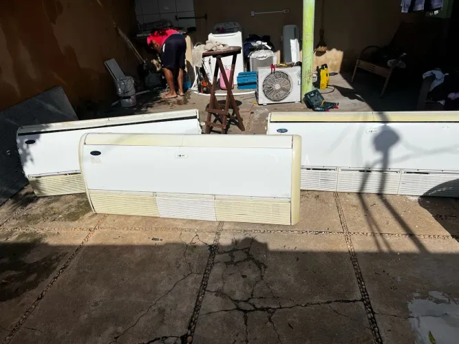 SPLIT PISO TETO 60MIL BTUS