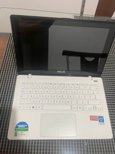 Netbook asus com a tela Touch