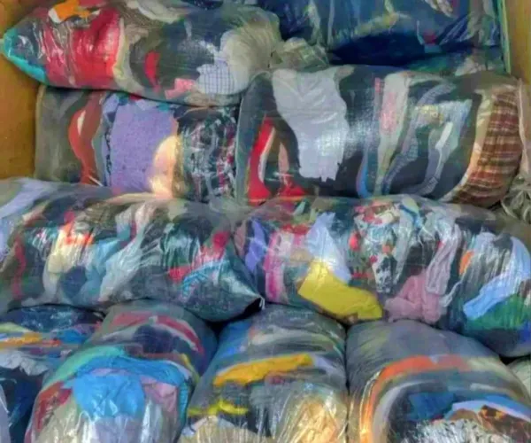 Fardo de Roupa Usada 50 Peças 