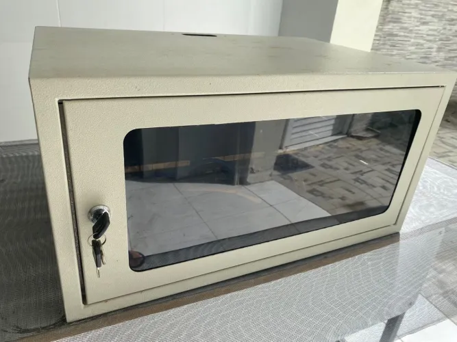 Rack metálico para rede, com organizador - swtch 24