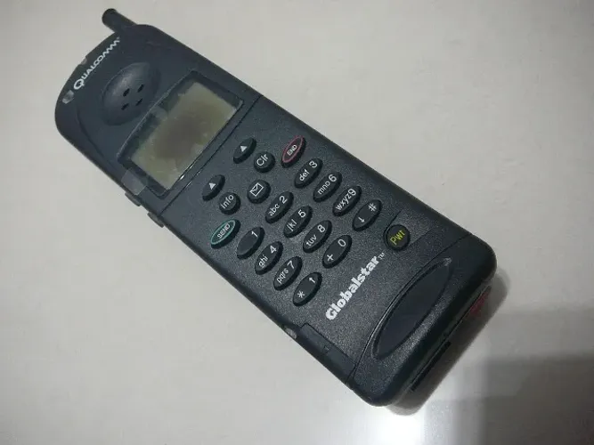 Celular via Satélite GSP-1600 Globalstar Qualcomm - leia o anúncio - defeitinho