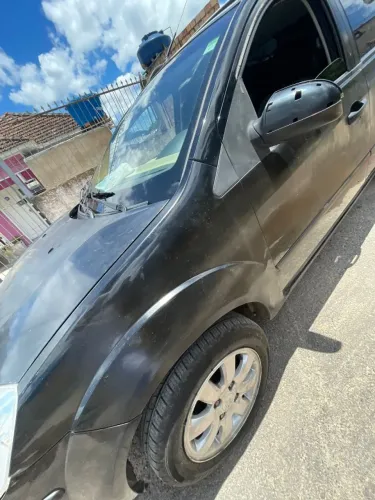 Ford Fiesta Sed. 1.6 8V Flex 4P 2006
